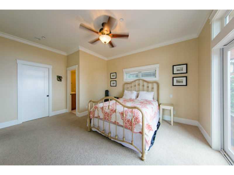 24018 SKYLAND, Crestline, CA 92325