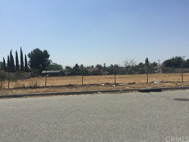 8967 Redwood Avenue, Fontana, CA 92335