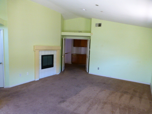 15377 Ridgecrest DFontana, CA, 92337San Bernardino County