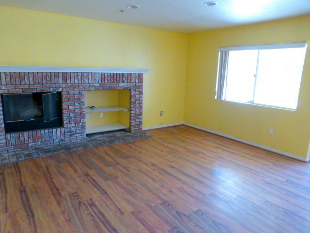 15377 Ridgecrest DFontana, CA, 92337San Bernardino County