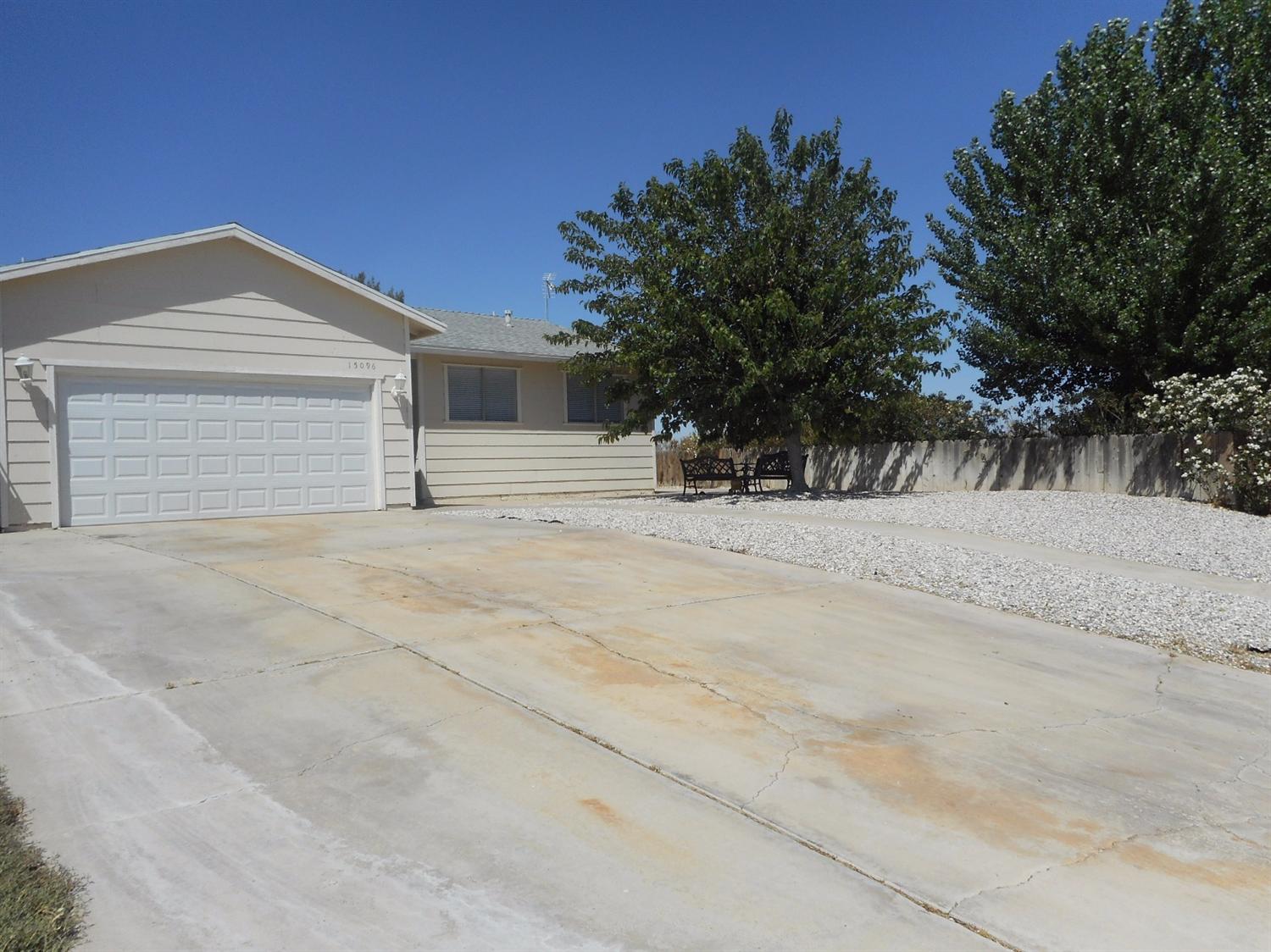 15096Shady Elm Lane, Helendale, CA 92342