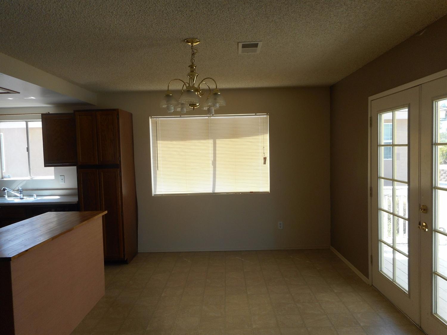 15096Shady Elm Lane, Helendale, CA 92342