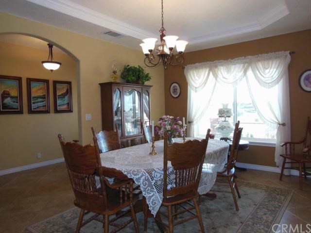 10281Whitehaven St, Oak Hills, United States 92344