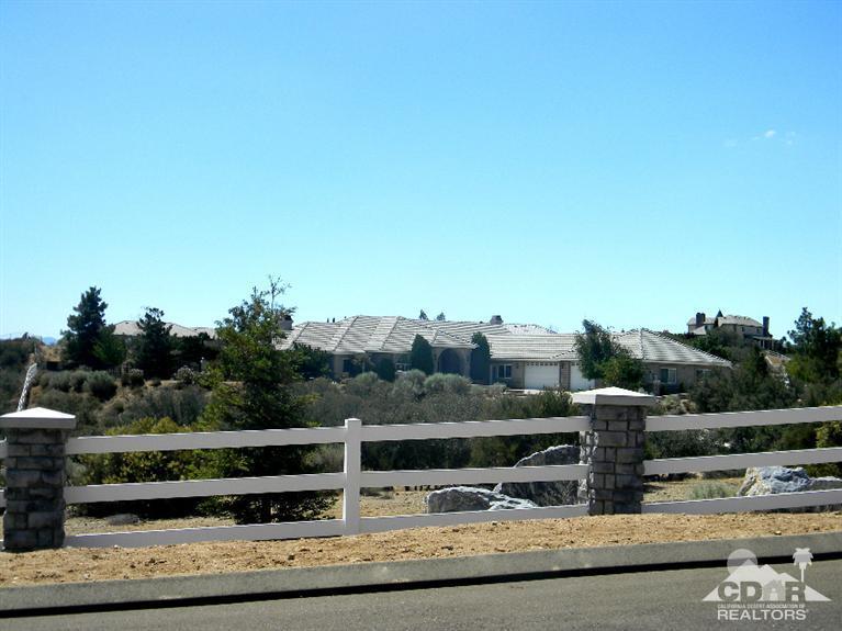 9887 Desmond Drive, Oak Hills, CA 92344