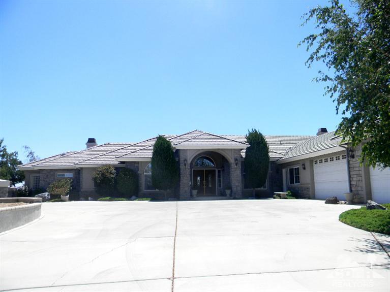 9887 Desmond Drive, Oak Hills, CA 92344