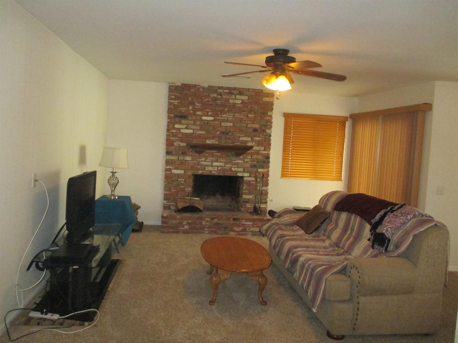 8850Camphor Avenue, Hesperia, CA 92345