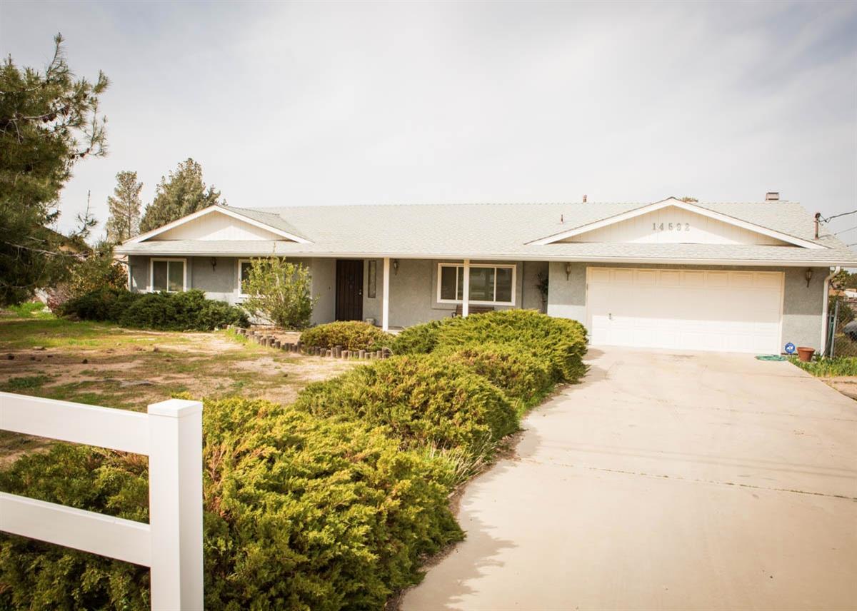 14592Live Oak St, Hesperia, CA 92345