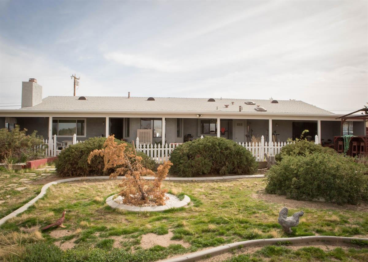 14592Live Oak St, Hesperia, CA 92345