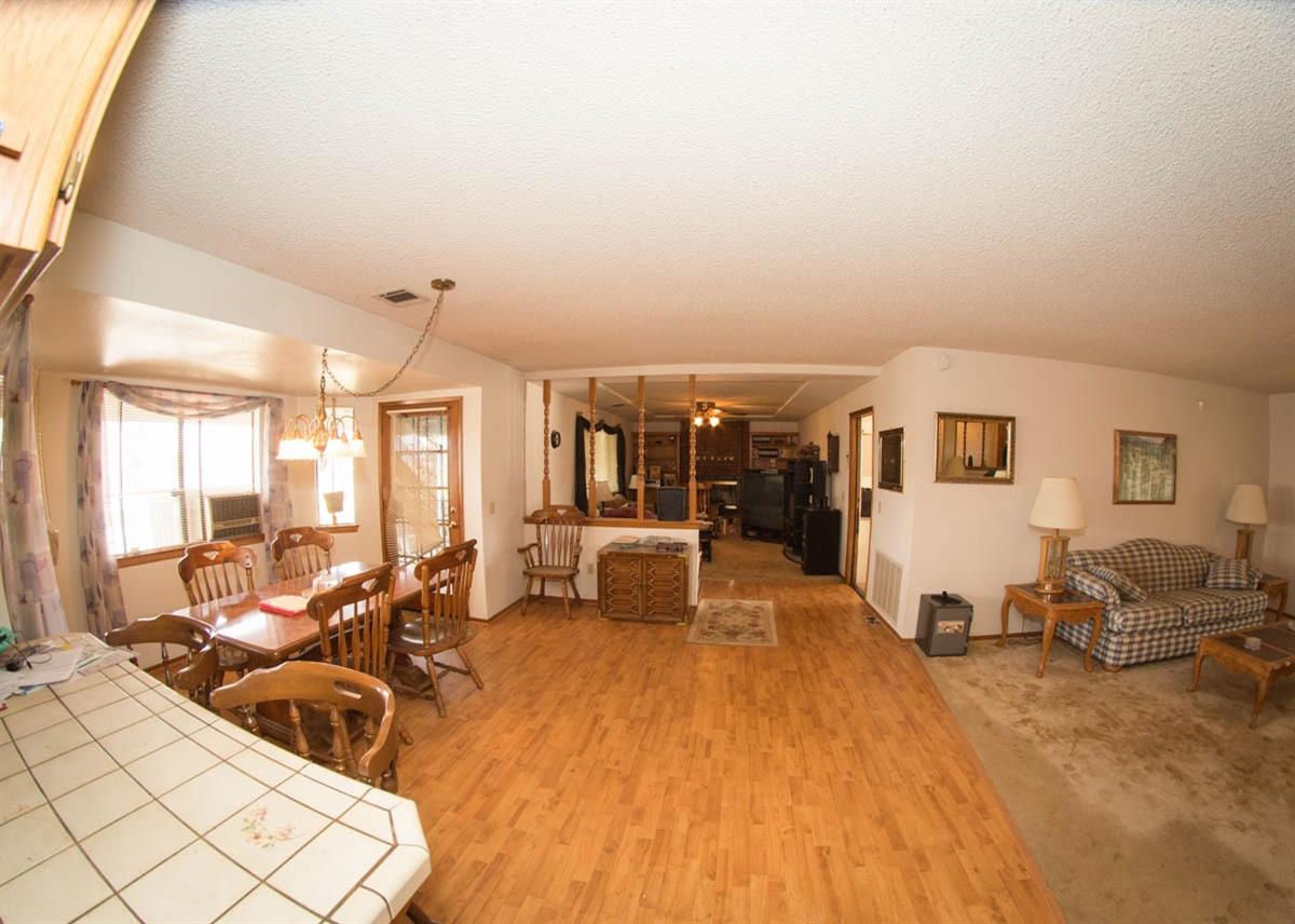 14592Live Oak St, Hesperia, CA 92345