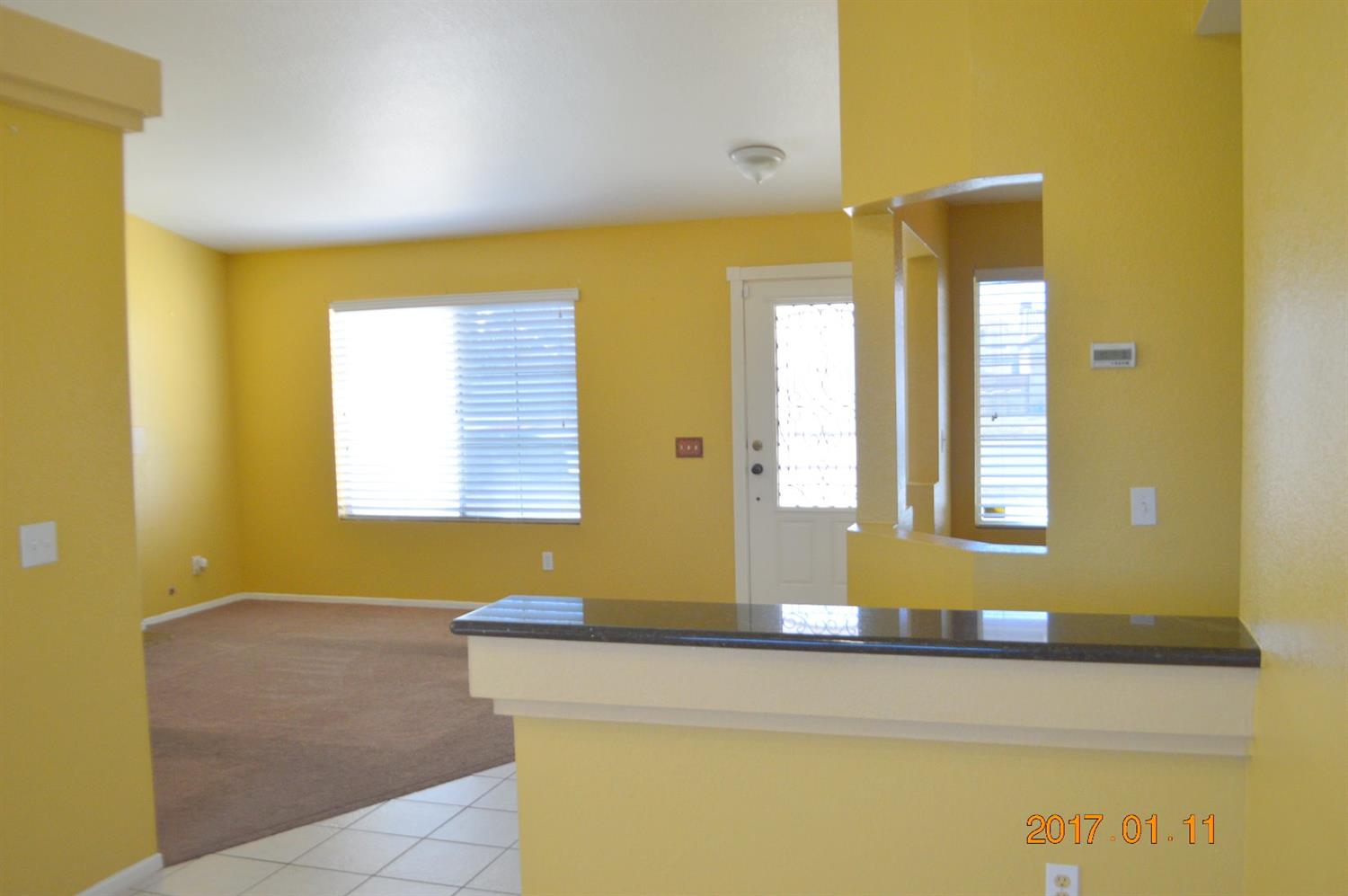 8553Dove Creek, Hesperia, CA 92345