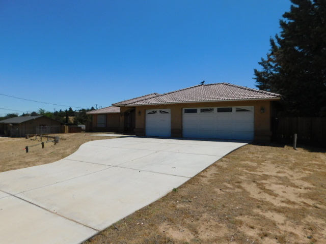 7395 Bangor AvenueHesperia, CA, 92345San Bernardino County