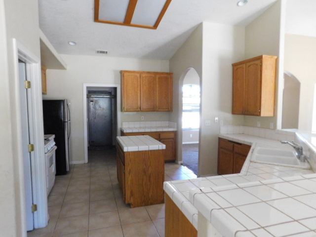 7395 Bangor AvenueHesperia, CA, 92345San Bernardino County