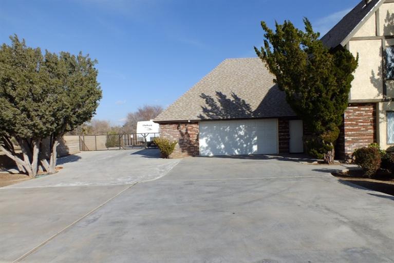 8607 Pico Ave, Hesperia, United States 92345