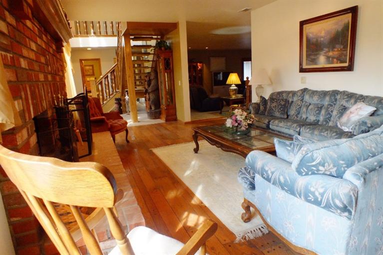 8607 Pico Ave, Hesperia, United States 92345