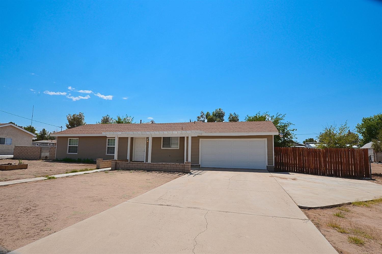 10798Lincoln Avenue, Hesperia, CA 92345