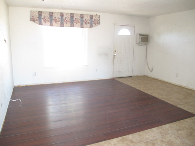 11183 Maple AveHesperia, CA, 92345San Bernardino County