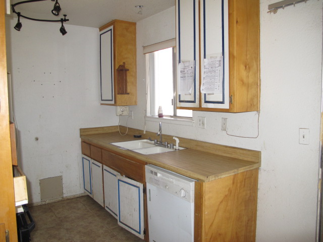 11183 Maple AveHesperia, CA, 92345San Bernardino County