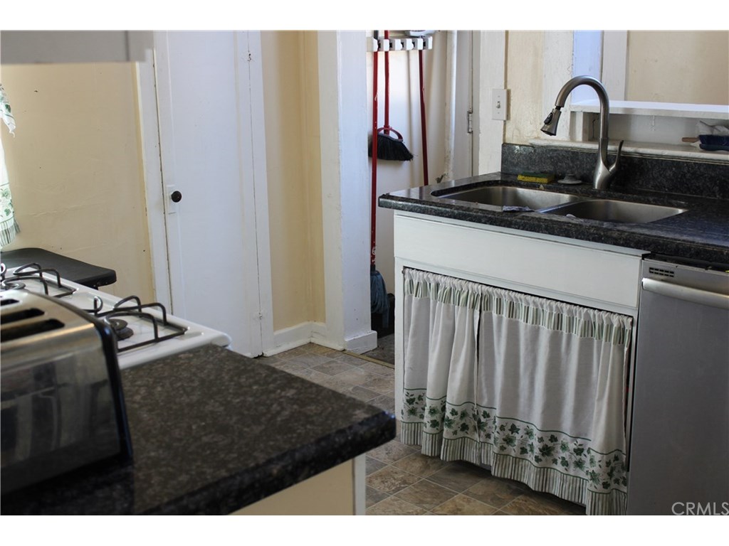 27226 Main Street, Highland, CA 92346