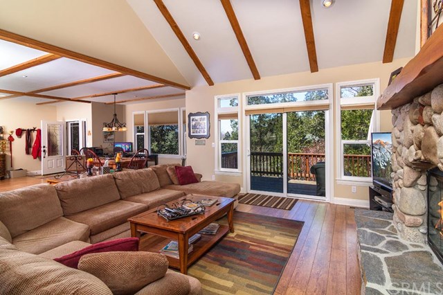 28791 Manitoba Drive, Lake Arrowhead, CA 92352