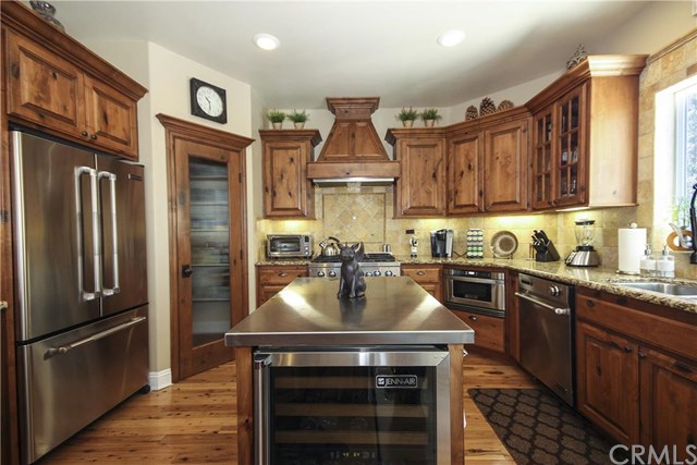 1036 Sandalwood Drive, Lake Arrowhead, CA 92352
