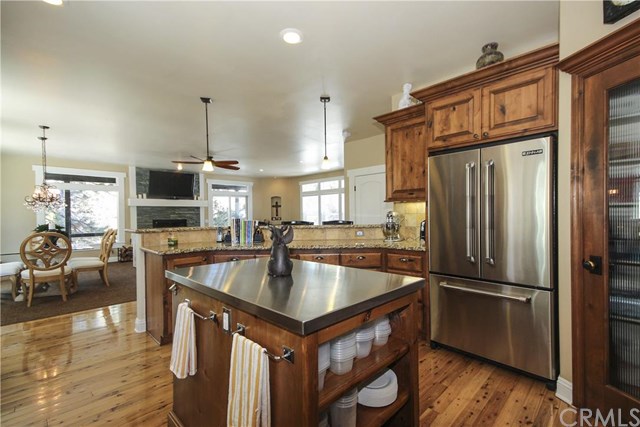 1036 Sandalwood Drive, Lake Arrowhead, CA 92352