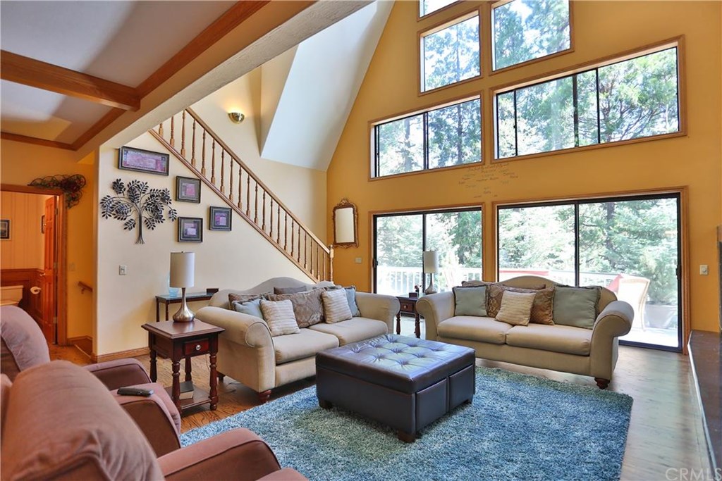 180 Grass Valley lots 31 & 32, Lake Arrowhead, CA 92352