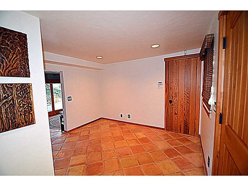 26523 AMADOR Lane, Lake Arrowhead, CA 92352