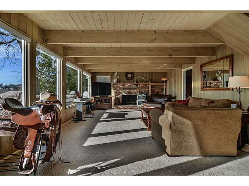 945 N HOSPITAL ROAD, Lake Arrowhead, United States 92352