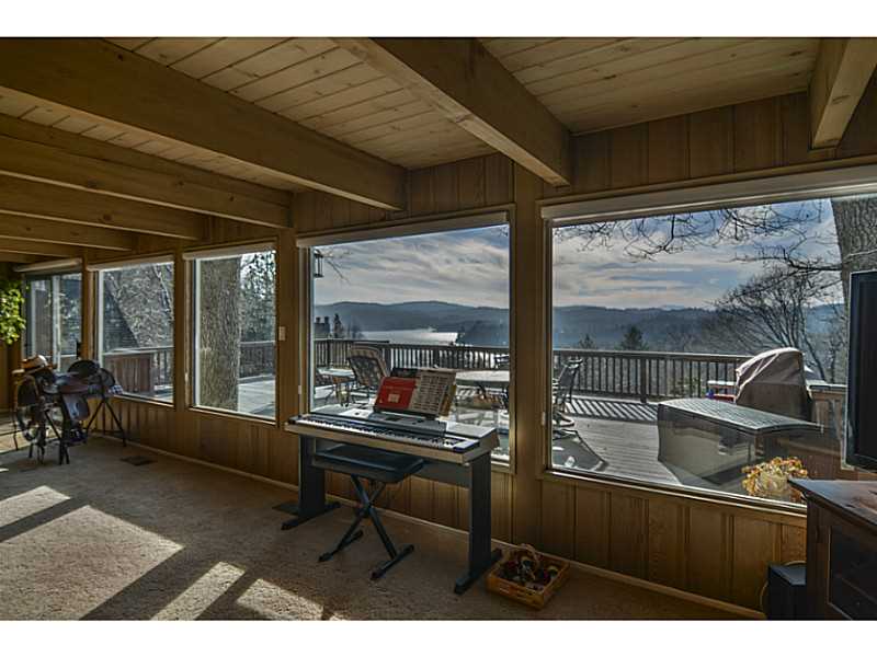 945 N HOSPITAL ROAD, Lake Arrowhead, United States 92352
