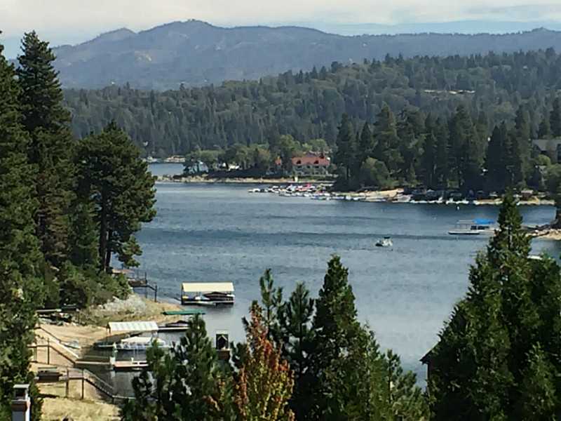 27424 CEDARWOOD, Lake Arrowhead, CA 92352