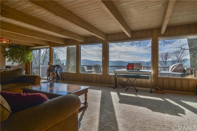 945 North Hospital Road, Lake Arrowhead, CA 92352