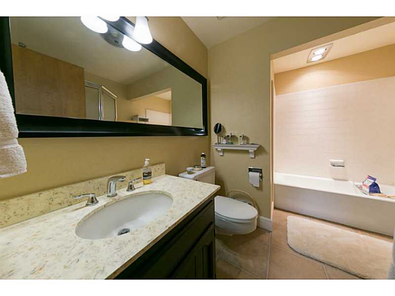 971 TIROL WAY, Lake Arrowhead, CA 92352