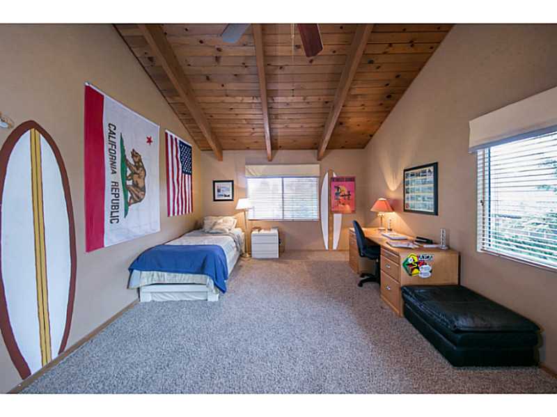 971 TIROL WAY, Lake Arrowhead, CA 92352