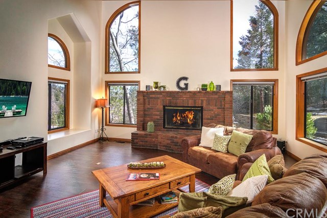27336 Alpen Drive, Lake Arrowhead, CA 92352