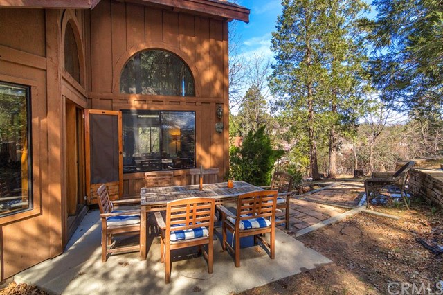 27336 Alpen Drive, Lake Arrowhead, CA 92352