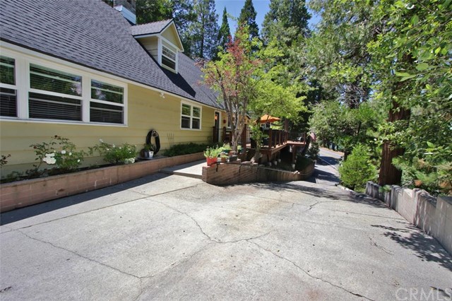 163 South State Hwy 173, Lake Arrowhead, CA 92352