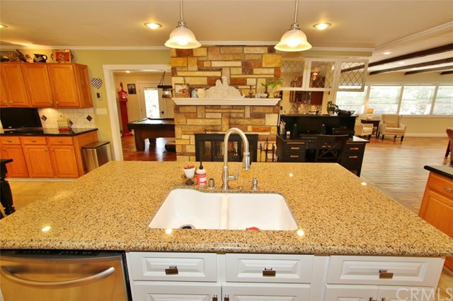 163 South State Hwy 173, Lake Arrowhead, CA 92352