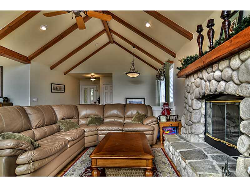 1202 YUKON, Lake Arrowhead, CA 92352