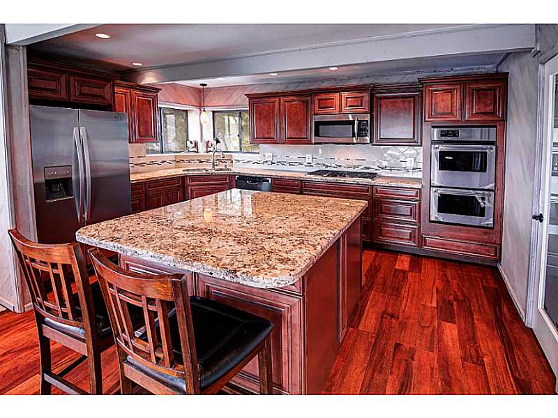 931 JAGERHORN DRIVE, Lake Arrowhead, CA 92352
