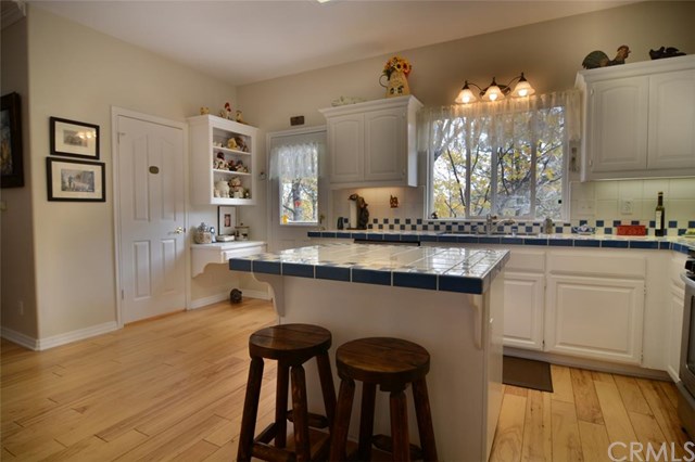409 Emerald Drive, Lake Arrowhead, CA 92352