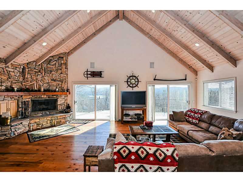27424 ALPEN, Lake Arrowhead, CA 92352