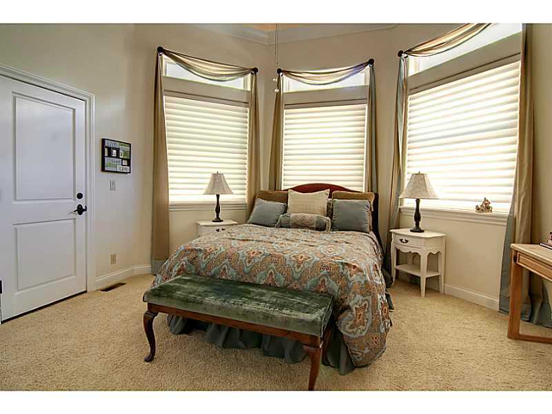 28316 NORTH BAY ROAD, Lake Arrowhead, CA 92352
