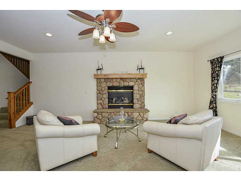 979 GRASS VALLEY RD, Lake Arrowhead, United States 92352