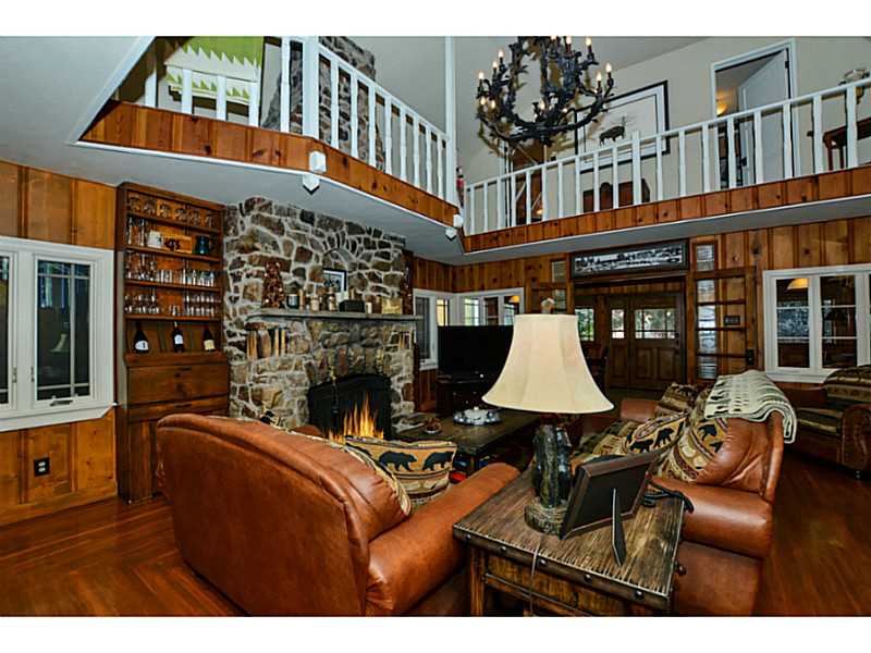 352 MAPLE, Lake Arrowhead, United States 92352