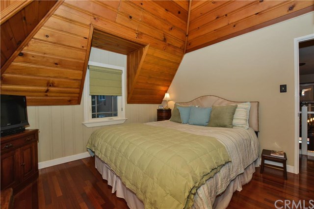 352 MAPLE, Lake Arrowhead, CA 92352