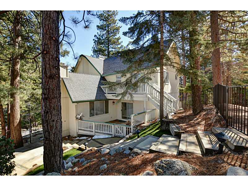 212 N FAIRWAY, Lake Arrowhead, United States 92352