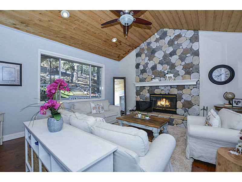 212 N FAIRWAY, Lake Arrowhead, United States 92352