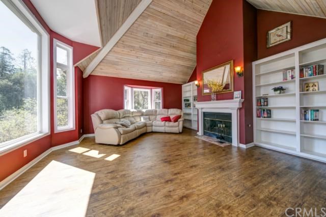 202 Chipmunk Drive, Lake Arrowhead, CA 92352