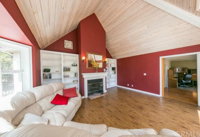 202 Chipmunk Drive, Lake Arrowhead, CA 92352