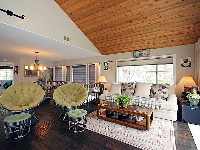 1212 PORTILLO, Lake Arrowhead, CA 92352